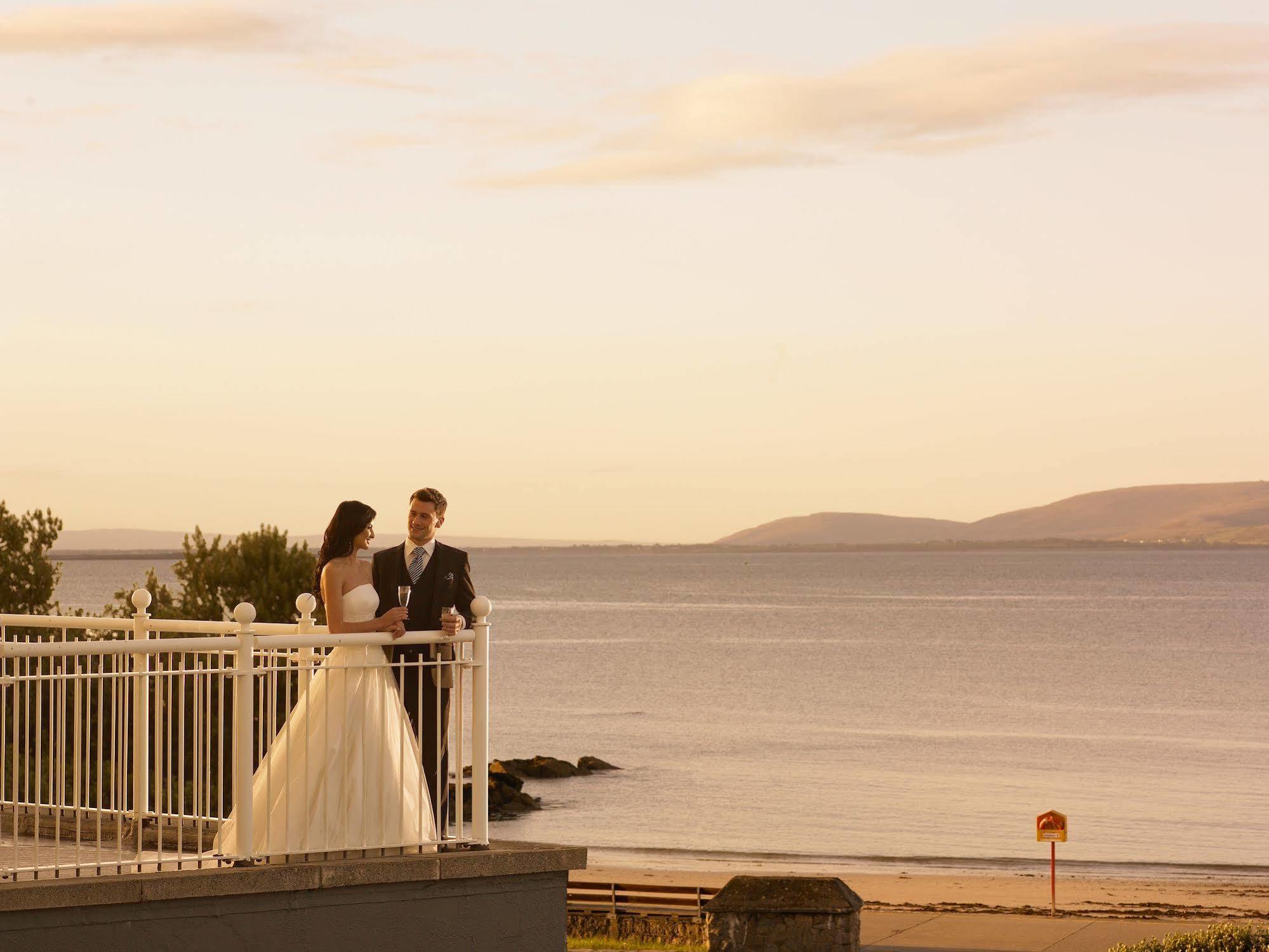 Galway Bay Hotel Conference&Leisure Centre Exterior foto
